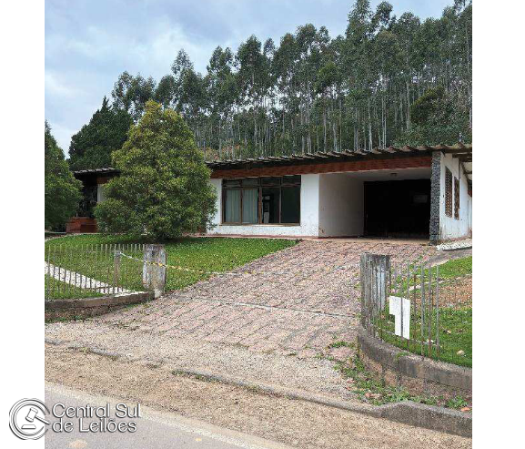 Casa de alvenaria com 340m² em terreno de 1.104m² em Bela Aliança