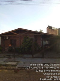 Casa ocupada com 165 m² e 250 m² de terreno