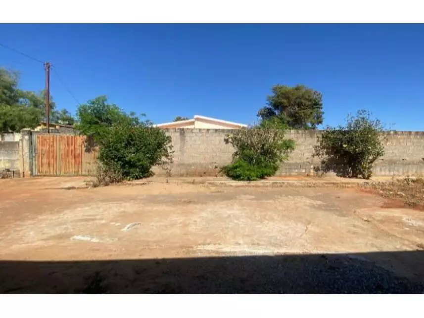 Casa Ocupada com 61.20m² de Área Construída em Guapé/MG