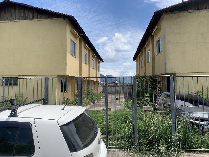 Casa com 89,39m² área privativa, 2 banheiros, 3 quartos