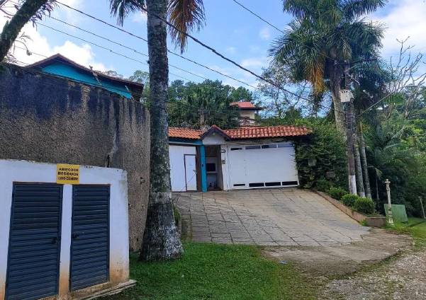 Casa com 391m² de área construída em São Bernardo do Campo/SP