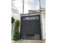 Casa com 103,03m², 1 vaga, desocupada, ideal para investimento