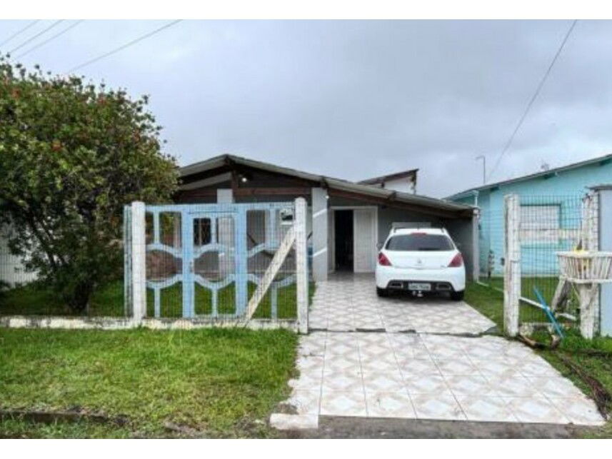 Casa Ocupada com 300m² de Terreno na Praia Atlântida Sul