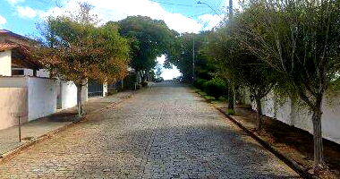 Terreno residencial com 500,63 m², desocupado, ideal para construção