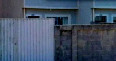 Casa 36 m² com área comum e terreno, imóvel ocupado
