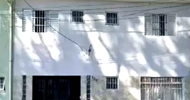 Casa em Leilão com 160m² Construída e 80m² de Terreno