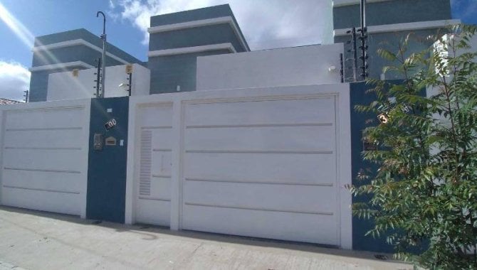 Casa com 3 quartos, 2 banheiros e 1 vaga de garagem