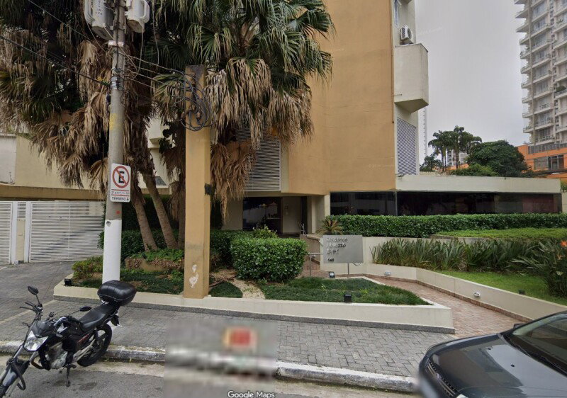 Sobreloja Comercial 195m² com 2 Vagas em Moema - SP