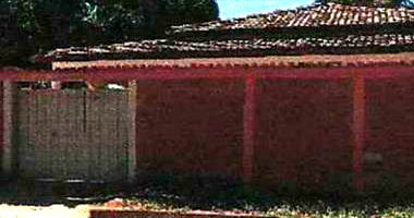 Casa residencial com 4 quartos, 1 banheiro, área construída de 171.3 m², ocupada