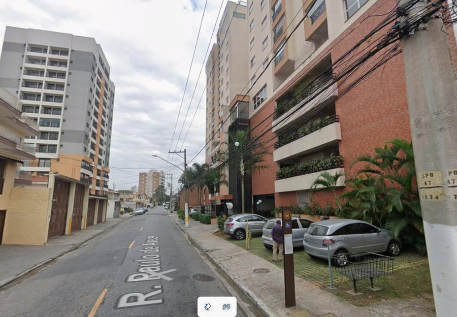 Apartamento com 57m², 2 vagas, em condomínio com área comum de 91m²