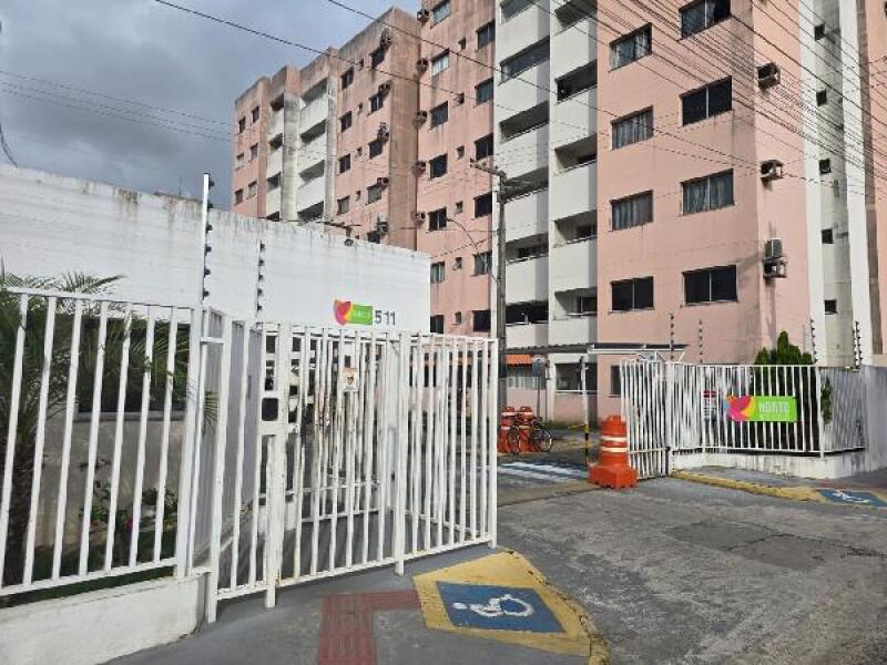 Apartamento com 2 quartos, 2 banheiros e 1 vaga de garagem