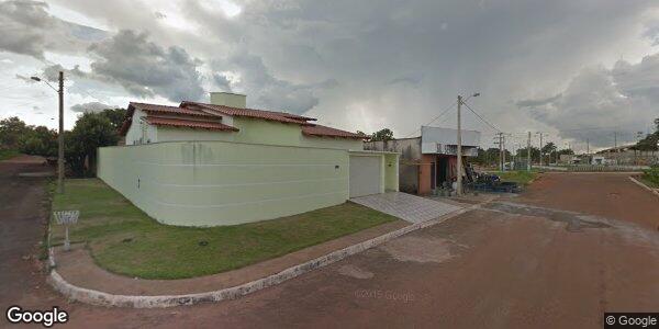 Casa com 3 quartos, 2 vagas, 195.59m² construída, desocupada