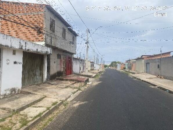 Casa com 2 quartos, 2 banheiros e 104.72m² área privativa