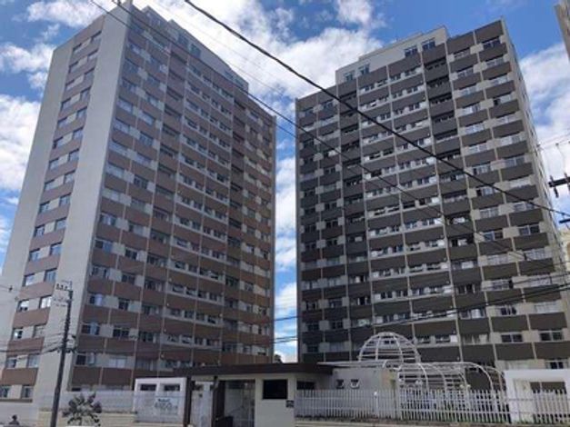 Apartamento 1001 com 2 quartos em Curitiba