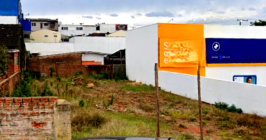 Terreno desocupado com 334,13m² - Ana Nery