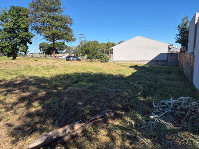 Terreno de Esquina com 464,88 m² em Toledo/PR