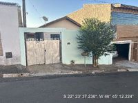 Casa com 60m² de área privada e 160m² de terreno