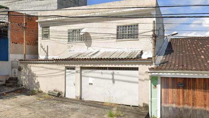 Apartamento com 3 quartos, 1 banheiro e 1 vaga de garagem
