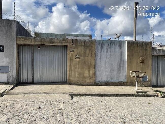 Casa com 2 quartos, 2 banheiros, 1 vaga e 69,68m² privativos