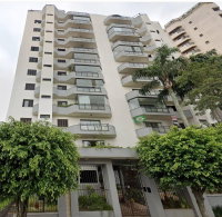 Apartamento 328m² com 4 Suítes e Piscina em São Paulo