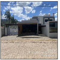 Casa com 3 quartos, 2 banheiros e 183m²