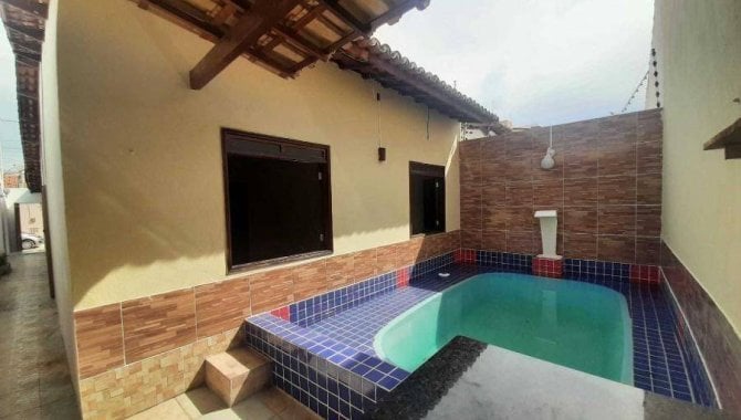 Casa com 3 quartos e 3 banheiros, área construída de 90,06 m²