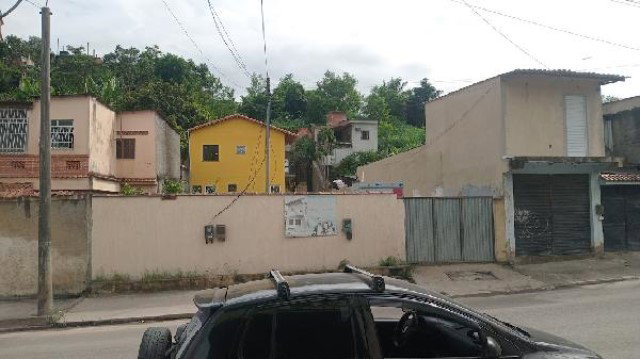 Casa com 2 quartos e 1 vaga em São Gonçalo/RJ