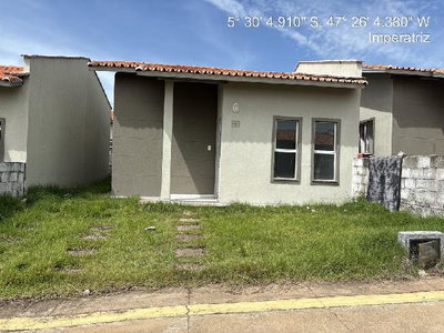 Casa 2 quartos com 1 vaga e 48,59 m²