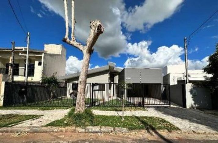 Imóvel urbano com 612,00 m² em Umuarama-PR