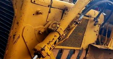 Trator de Esteira Caterpillar D4 D em Sinop - MT