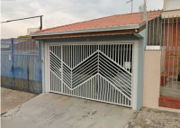 Casa com 125m² em terreno, 1 quarto, 1 banheiro, desocupada