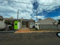 Casa com 2 quartos, 1 banheiro, 60m² área privativa e 1 vaga