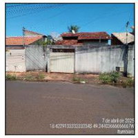 Casa com 2 quartos, 70m², 300m² de terreno e 1 vaga em Itumbiara/GO
