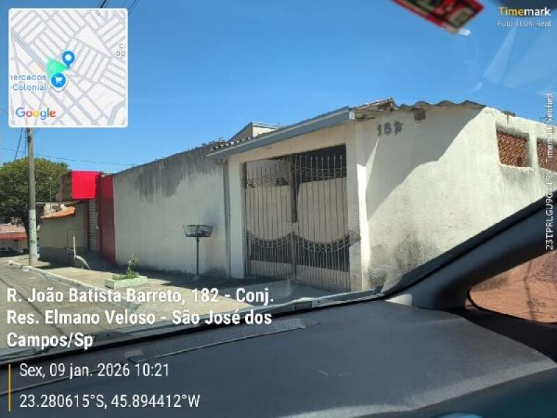 Casa com 2 quartos, 115m², área privativa de 65m²