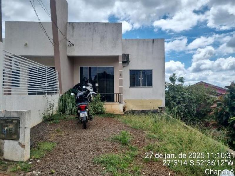 Casa com 2 Quartos e Garagem em Chapecó
