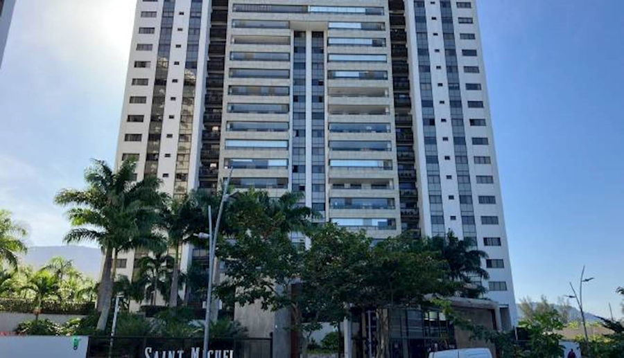 Apartamento Ocupado com 3 Vagas no Condomínio Saint Michel