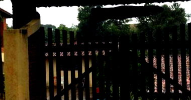 Casa espaçosa com 5 quartos, 5 banheiros, 513m² construída e ocupada