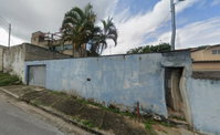 Casa com 5 cômodos e área de serviço, 360m² de terreno