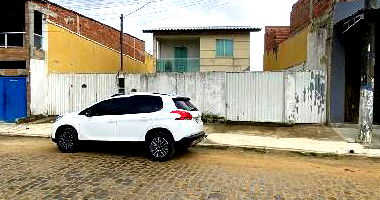 Casa com 2 vagas, 78m² área total, terreno 409m²