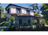 Sobrado com 173,64m², terreno de 800m²