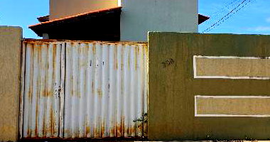 Casa com 2 quartos, 2 banheiros e 59,85 m²