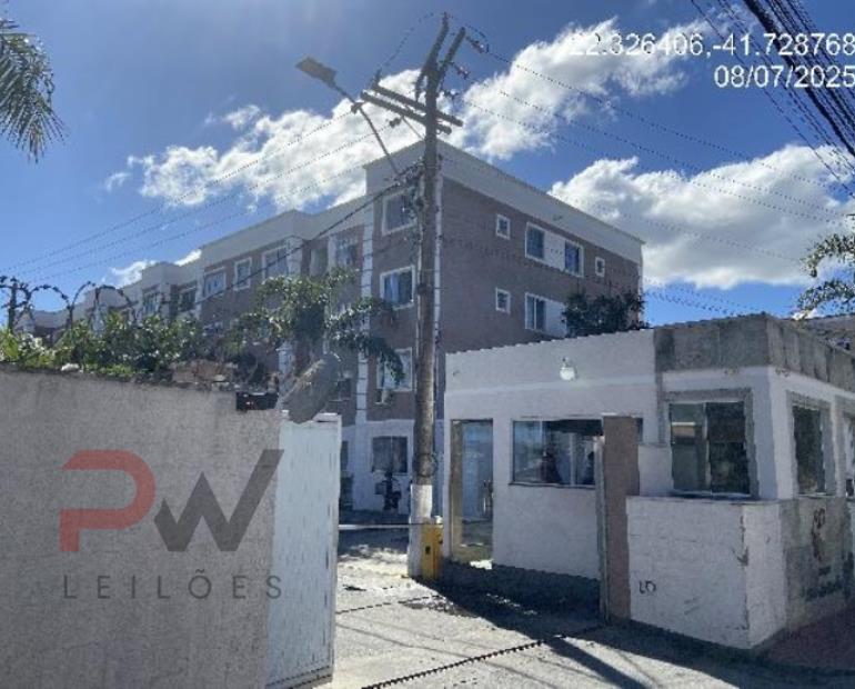 Apartamento com 2 quartos e 1 vaga em Macaé/RJ