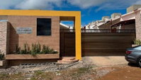 Casa em Condomínio com 2 quartos, 3 banheiros e 1 vaga de garagem