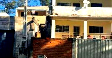 Duas Casas Independentes em Valinhos com 600m² de Terreno