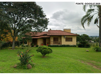 Casa com 197,30m², terreno de 2.650m², ocupada