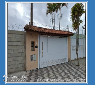 Casa em Itanhaém com 194,92m² de terreno