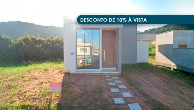 Casa 41 m² construída em terreno de 721 m² - Ocupado