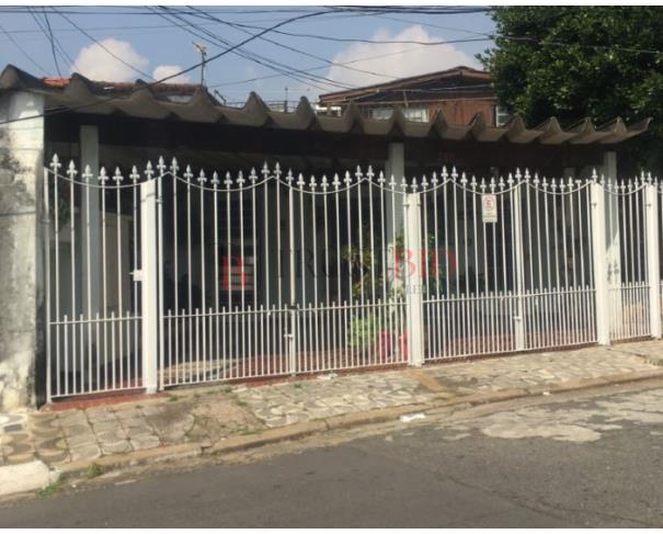Casa com 228,50m², ocupada, em Vila Nivi
