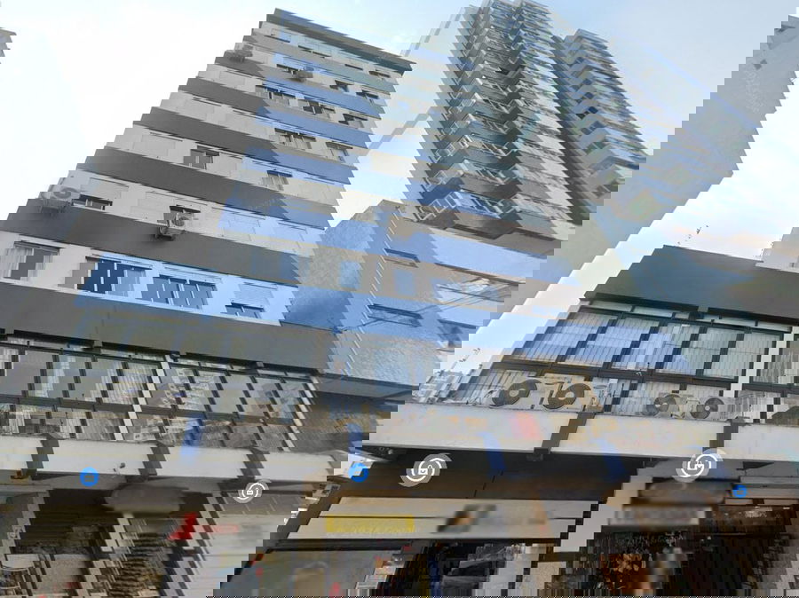 Loja com 67,49 m² com sobreloja, ocupada