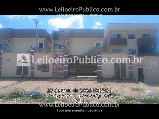 Casa com 2 Quartos e 1 Vaga de Garagem em Condomínio